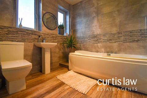 11 Durham Road, Wilpshire, Blackburn, BB1 9LR
