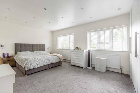 285 Longstone Road, Iver, SL0 0RN