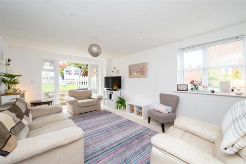 5 bedroom detached house for sale, Larkspur Drive, Burgess Hill