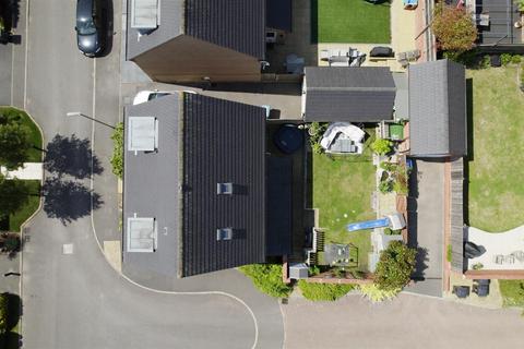 5 bedroom detached house for sale, Larkspur Drive, Burgess Hill