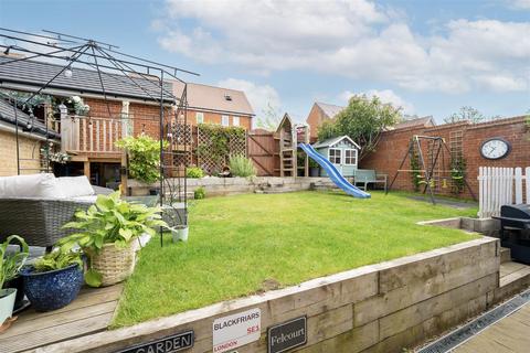 undefined, Larkspur Drive, Burgess Hill