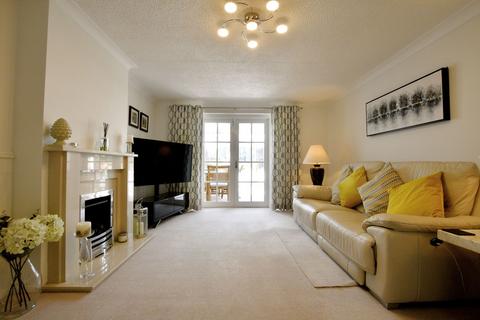 8 Burnside Close, Whickham, Newcastle Upon Tyne, NE16 5QL