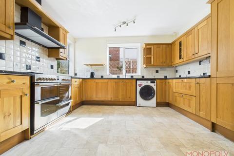 4 bedroom detached house for sale, Chester Road, Gresford, Wrexham