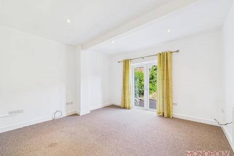 98 Chester Road, Gresford, Wrexham, LL12 8PA