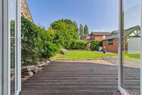 98 Chester Road, Gresford, Wrexham, LL12 8PA