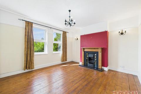 98 Chester Road, Gresford, Wrexham, LL12 8PA
