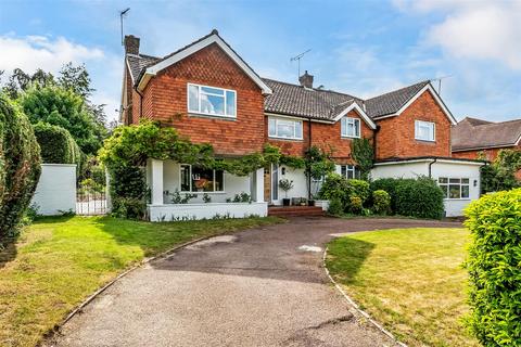 16 Cherry Orchard, Ashtead, KT21 1HS