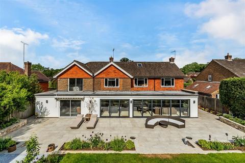 16 Cherry Orchard, Ashtead, KT21 1HS