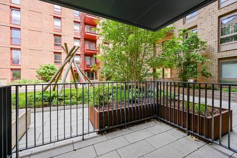 undefined, Heron Wharf, Poplar, London, E14