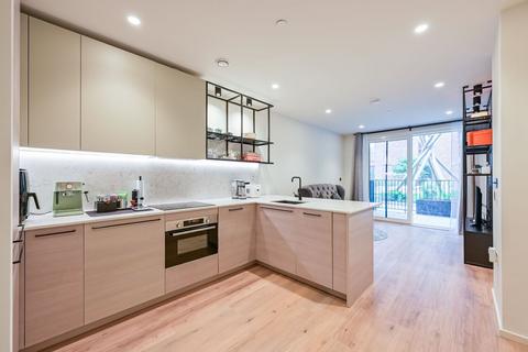 Studio for sale, Heron Wharf, Poplar, London, E14