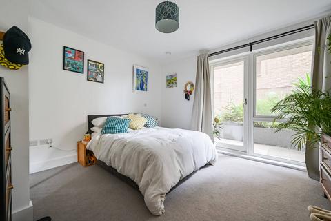 2 bedroom flat for sale, Grattan Court, LONDON E3