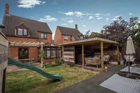 16 Abbott Way, Yaxley, Peterborough, PE7 3YF