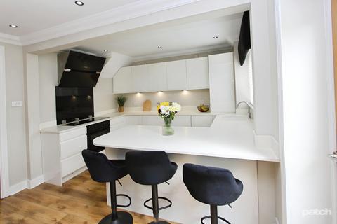3 Armour Square, Johnstone, PA5 8AD