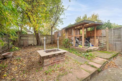 4 bedroom house to rent, Temple Gardens, Temple Fortune, London, NW11