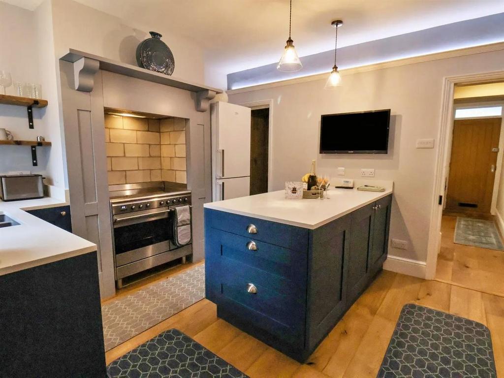 94 KELDGATE KITCHEN.jpg