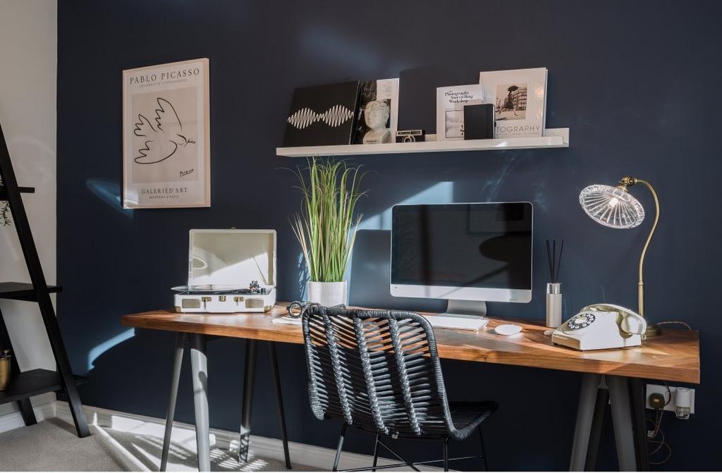 Bedroom 3/ Study