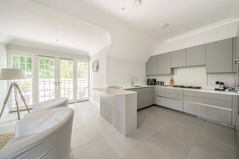 2 bedroom apartment for sale, Broadoaks Park Road, West Byfleet, KT14