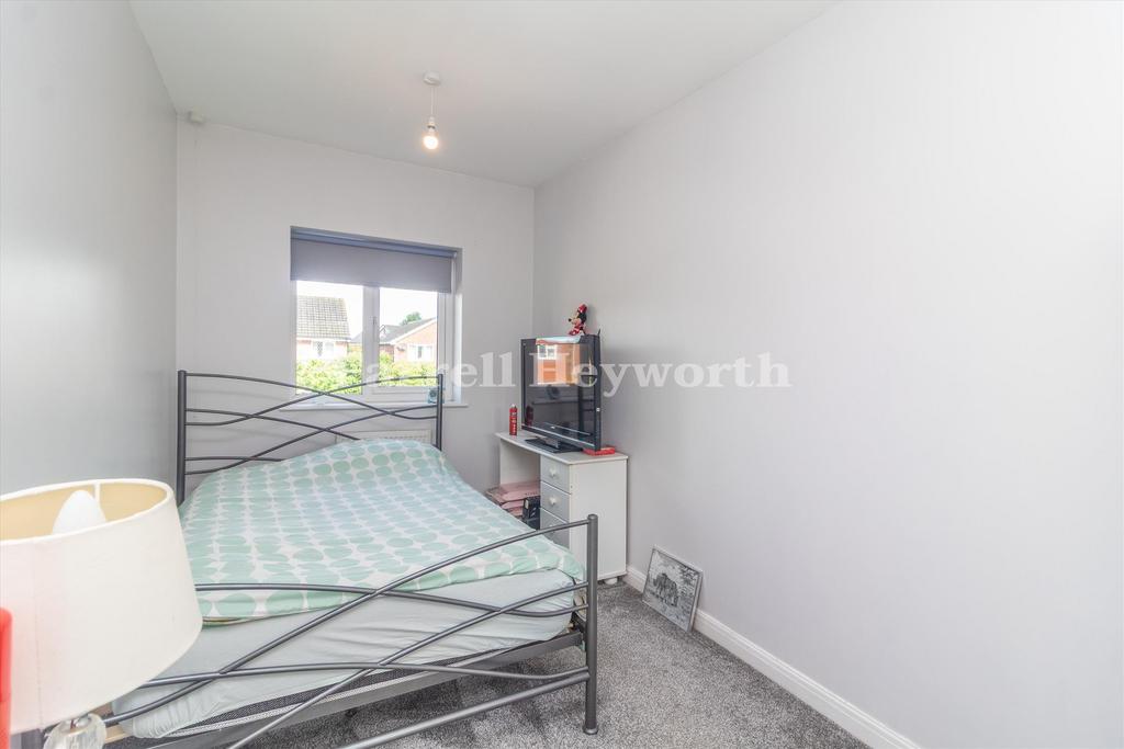 Bedroom 3 image 2