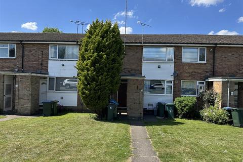 2 bedroom maisonette for sale