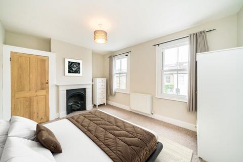30 Newton Road, London, SW19 3PJ