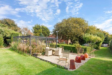 undefined, Hill Green, Leckhampstead, Newbury, Berkshire, RG20.
