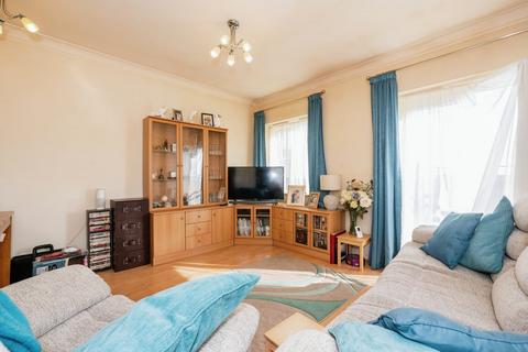 undefined, Ambleside, Purfleet-on-Thames RM19