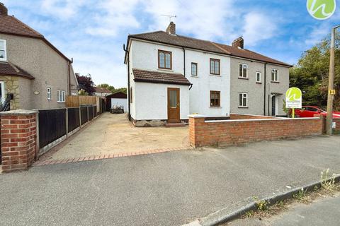 17 Clarence Road, Corringham, Stanford-le-hope, SS17 9BL