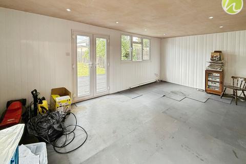 17 Clarence Road, Corringham, Stanford-le-hope, SS17 9BL