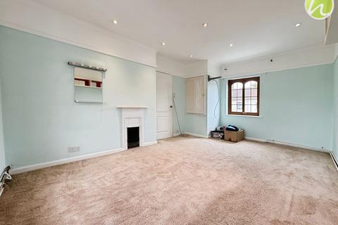 17 Clarence Road, Corringham, Stanford-le-hope, SS17 9BL