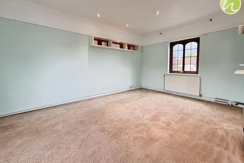17 Clarence Road, Corringham, Stanford-le-hope, SS17 9BL