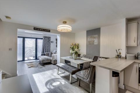 2 bedroom semi-detached house for sale, Intake Road, Pudsey, West Yorkshire, LS28