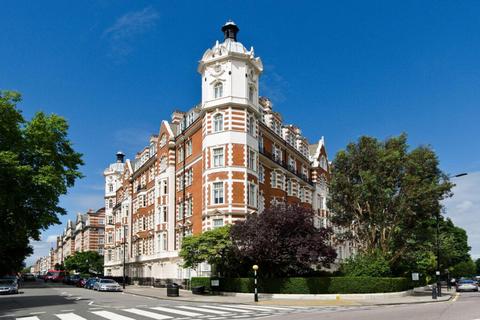 Prince Albert Road, London, NW8