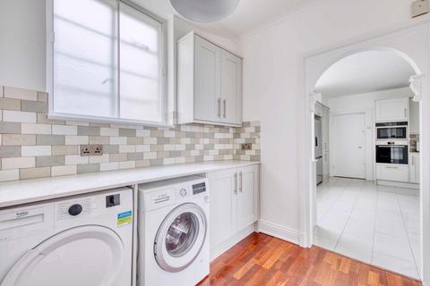 3 bedroom apartment to rent, Prince Albert Road, London, NW8