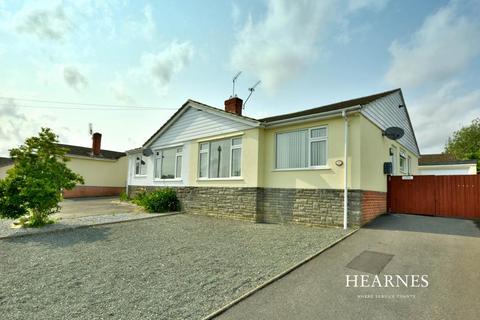 2 bedroom bungalow for sale, Dales Drive, Colehill, Dorset, BH21 2JT