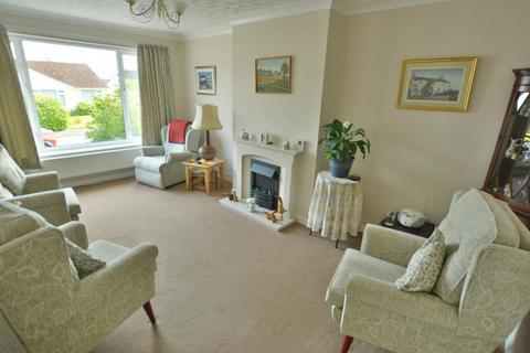 2 bedroom bungalow for sale, Dales Drive, Colehill, Dorset, BH21 2JT