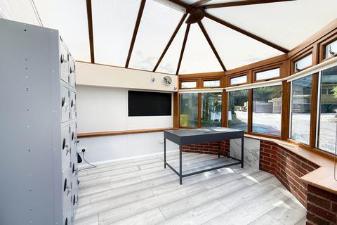 Studio to rent, Jarretts, Willsbridge