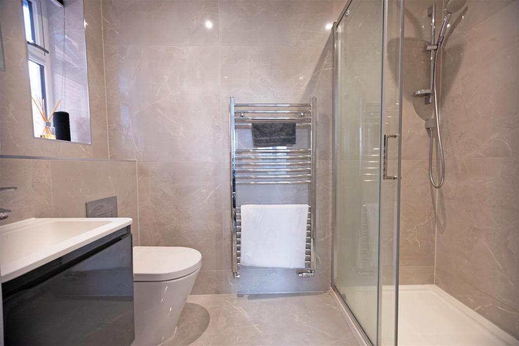 Ensuite