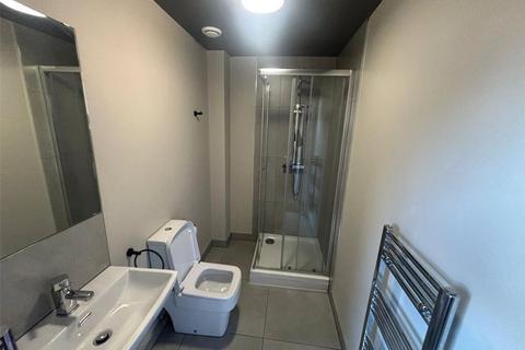 Studio to rent, Western Road, RM1