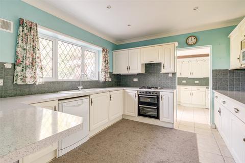 45 Furze Road, Worthing, BN13 3BH