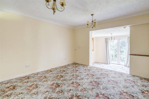 45 Furze Road, Worthing, BN13 3BH