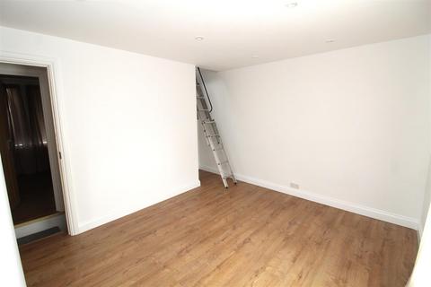 86 Brooke Road, Grays, RM17 5BN