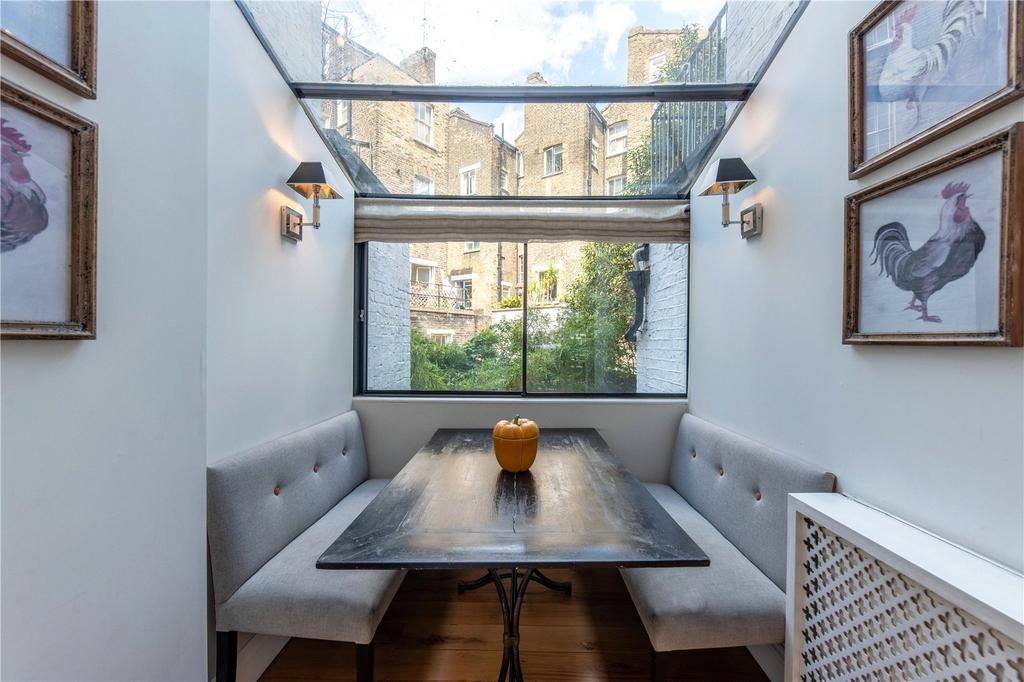 Breakfast Room