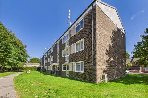 Chiddingly Close, Crawley RH10