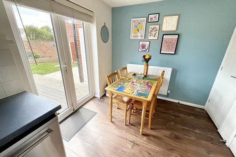 17 Brightwater Close, Whitefield, Manchester, M45 8SE