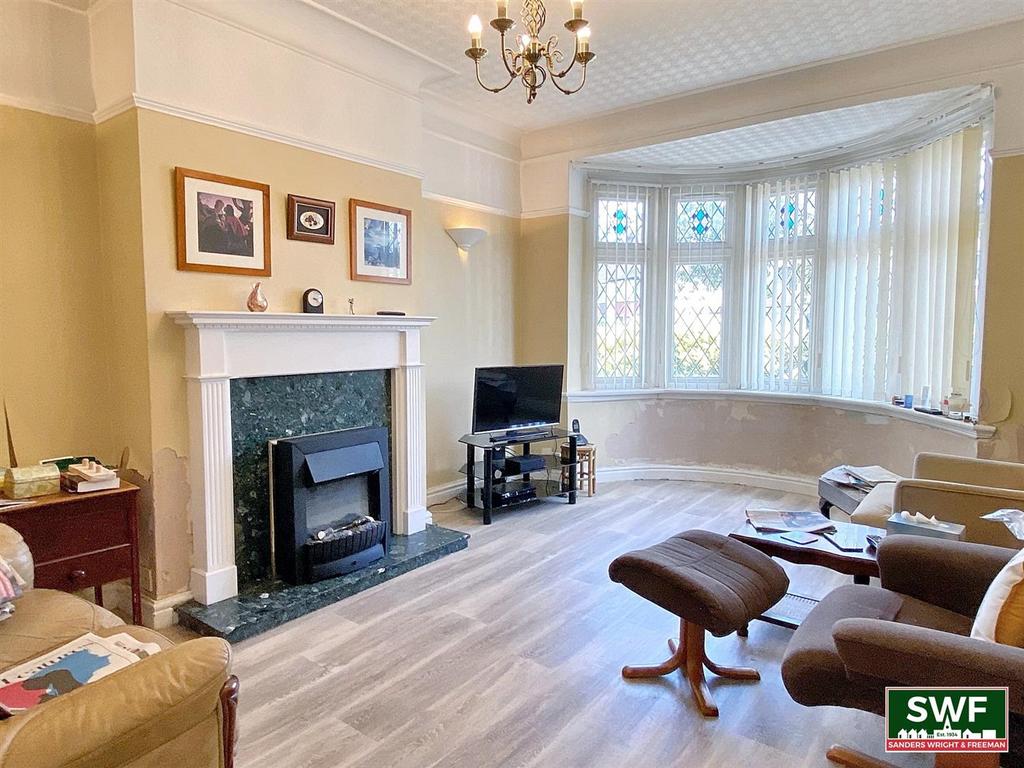 Living room2.jpg