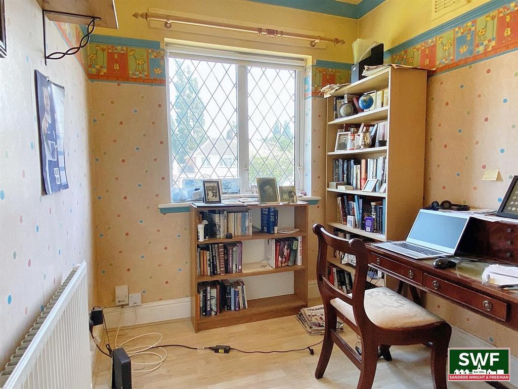 Bedroom3.1.jpg