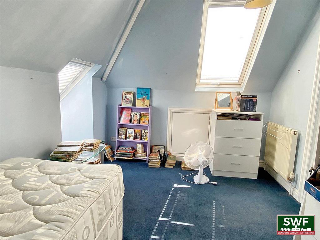 Bed4.jpg