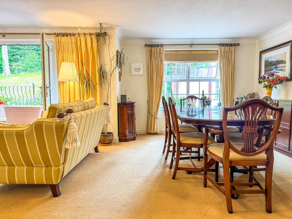 Living/Dining Room