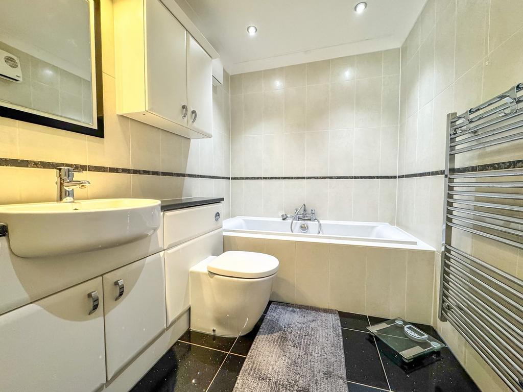 Ensuite