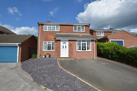 4 bedroom detached house for sale, Mayo Close, Loughborough LE11